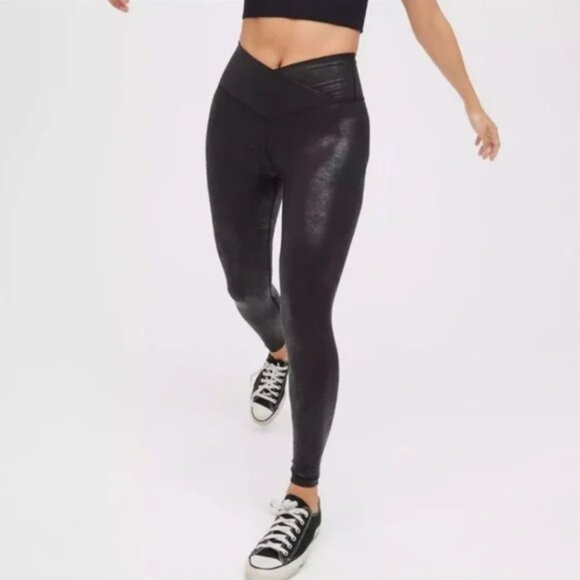 NWT OFFLINE by aerie | The Hugger High Waist Crossover Crackle Legging - Size M - Picture 1 of 11
